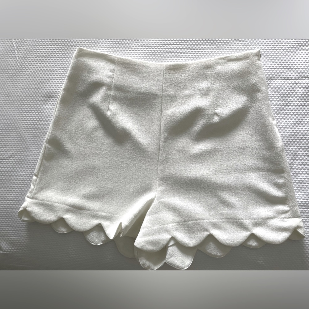 White Monteau shorts, size large